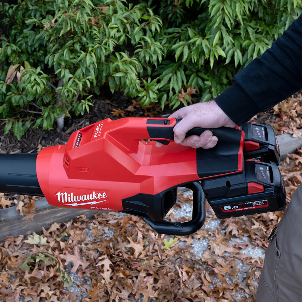 Milwaukee deals blower m18